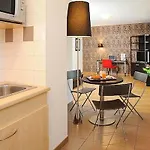 Residhome Lorraine Lägenhetshotell Metz